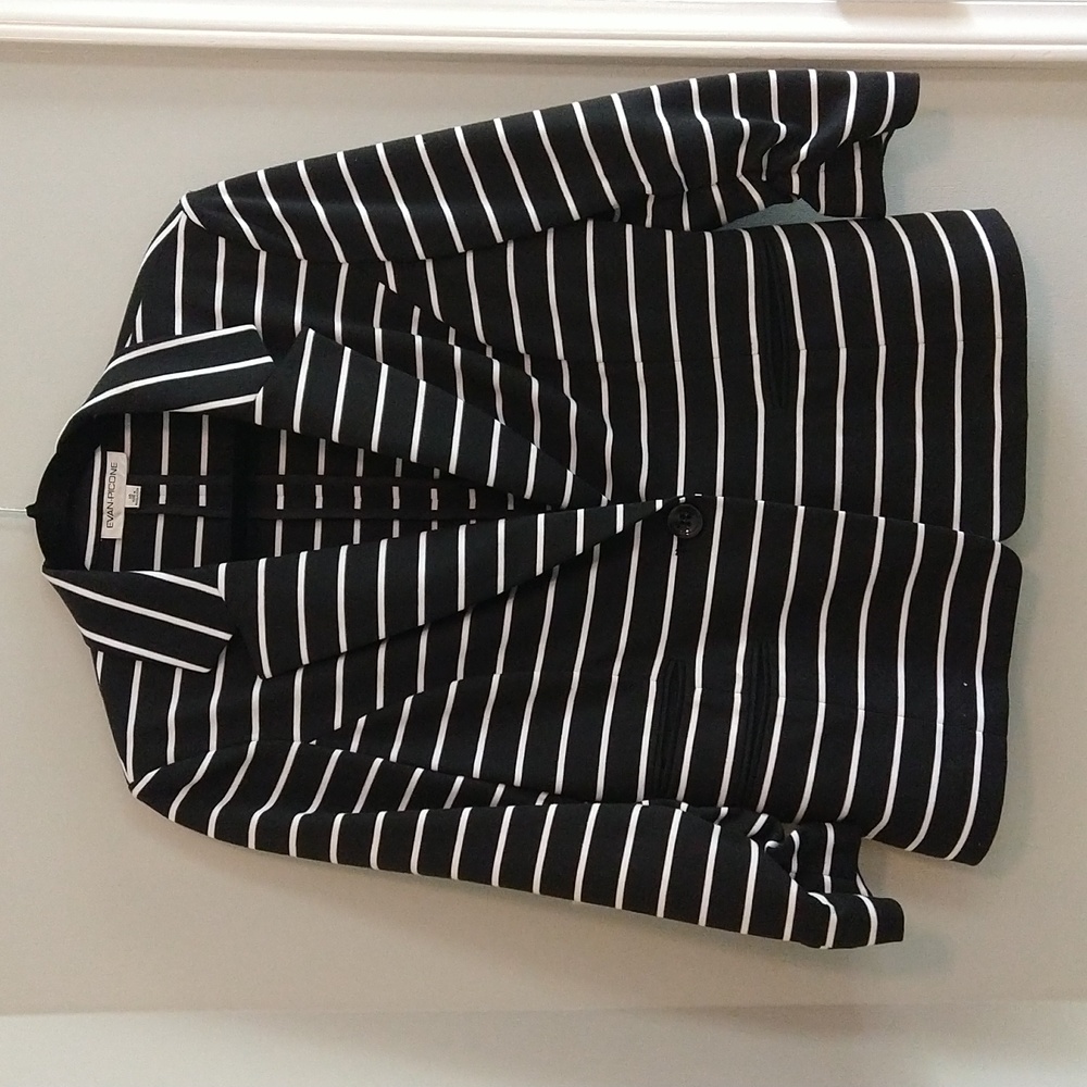 Evan-Picone Black & White KnitbJacket